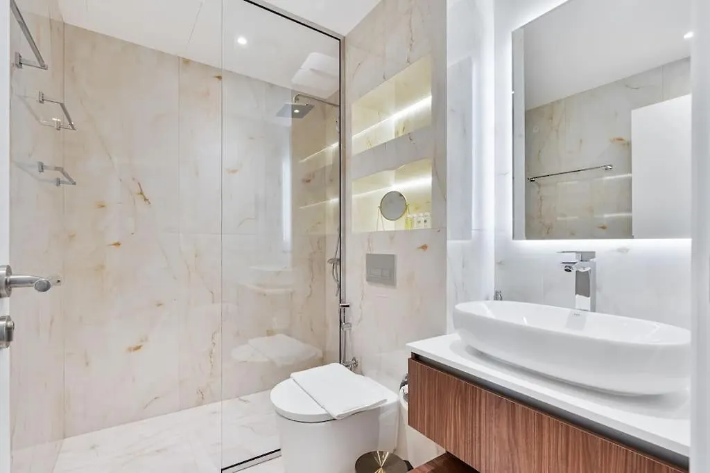 Urban Oasis 1Br In Armada With Cityscape Views ドバイ