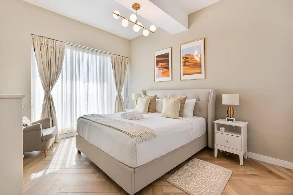 Urban Oasis 1Br In Armada With Cityscape Views ドバイ